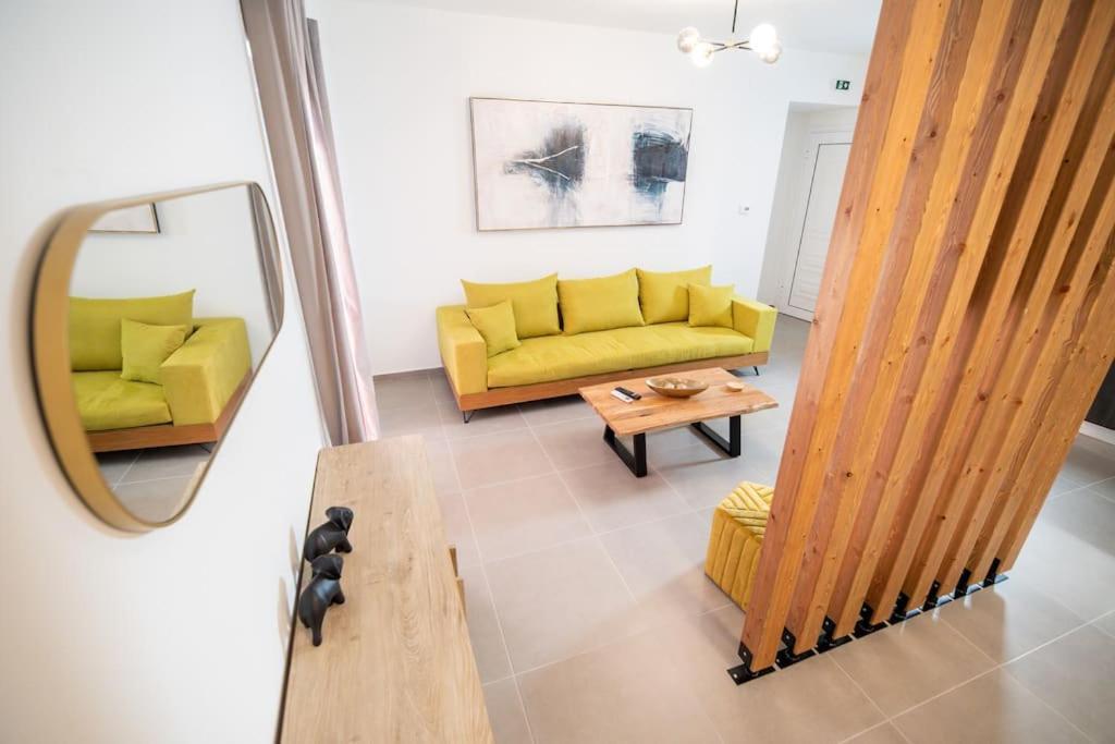 *oasis* Best View Jacuzzi New Central Apartment Volos